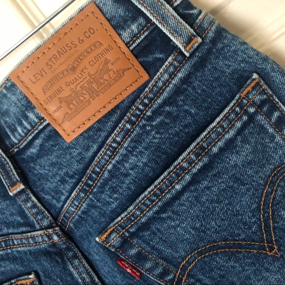 🔹Levi’s Ribcage Shorts🔹 - Picture 10 of 16